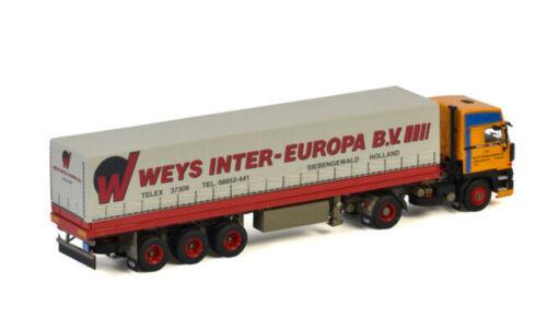 WSI DAF 3600 SPACE CAB 4X2 CURTAINSIDE TRAILER CLASSIC-3 AXLE 1:50 Model view3
