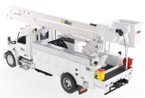 CATERPILLAR PETERBILT 536 With Altec AA55 Aerial Crane 1/32 Truck Model view6