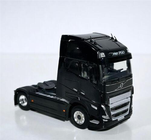 WSI VOLVO FH5 GLOBETROTTER XL 4X2 PREMIUM LINE 1/50 DIECAST Truck Model view3