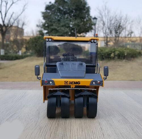 XCMG XP305S Rubber Tire Roller 1/25 Diecast Truck Pre-built Model view12