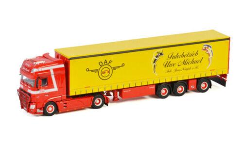 WSI DAF XF SUPER SPACE CAB MY2017 4X2 CURTAINSIDE TRAILER 1/50 Diecast Model view2