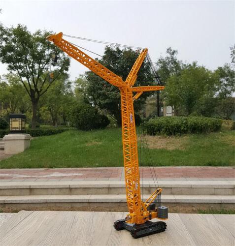 XCMG XGC260 Crawler Hydraulic Tower Crane 1/120 Diecast Truck Pre-built Model view1