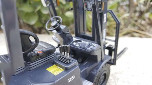 Tailift 25 forklift 1/20 DIECAST Truck Pre-built Model view11