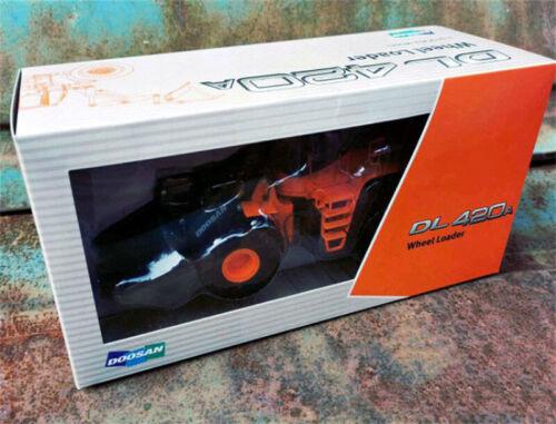 DOOSAN DL420A Wheel Loader Construction machinery forklift 1/40 DIECAST Model view10