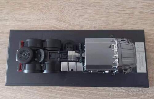 IMC IMC Mercedes Zetros Dual Cap 6x6 truck 1/50 Resin Pre-built Model view3