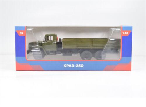 Modimio Soviet 3-Axle KRAZ-250 Heavy Flatbed 1/43 ABS Truck Pre-built Model view11