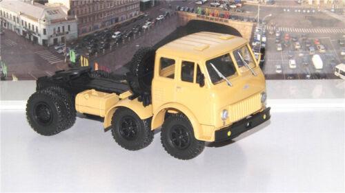 Modimio Ukrain MAZ-520 space cab Trailer tractor 1/43 ABS Truck Pre-built Model view4