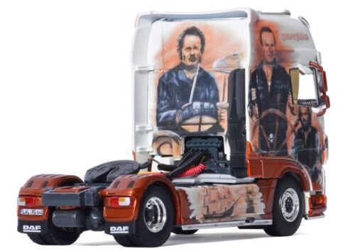 WSI DAF XF SUPER SPACE CAB MY2017 4X2 GRAF ROLAND 1/50 DIECAST Truck Model view4