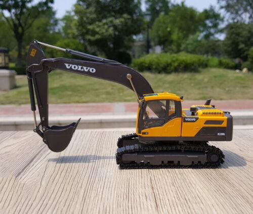 VOLVO EC220D excavator yellow mast 1/50 DIECAST Truck Pre-built Model view3