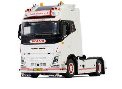 WSI VOLVO FH4 GLOBETROTTER XL 4X2 space cab R. SMIT TRANSPORT 1/50 Truck view1