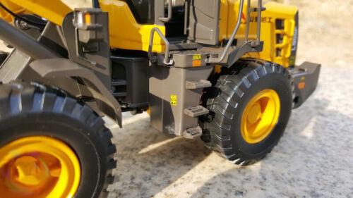 SDLG L955F L955F Wheel Loader 1/35 DIECAST Truck Pre-built Model view4