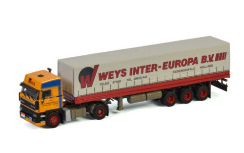 WSI DAF 3600 SPACE CAB 4X2 CURTAINSIDE TRAILER CLASSIC-3 AXLE 1:50 Model view2