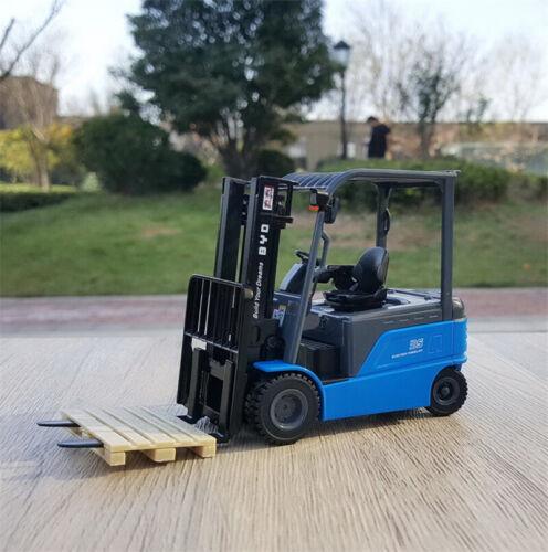 BYD ECB35 Forklift Blue 1/25 Diecast Truck Pre-built Model view5